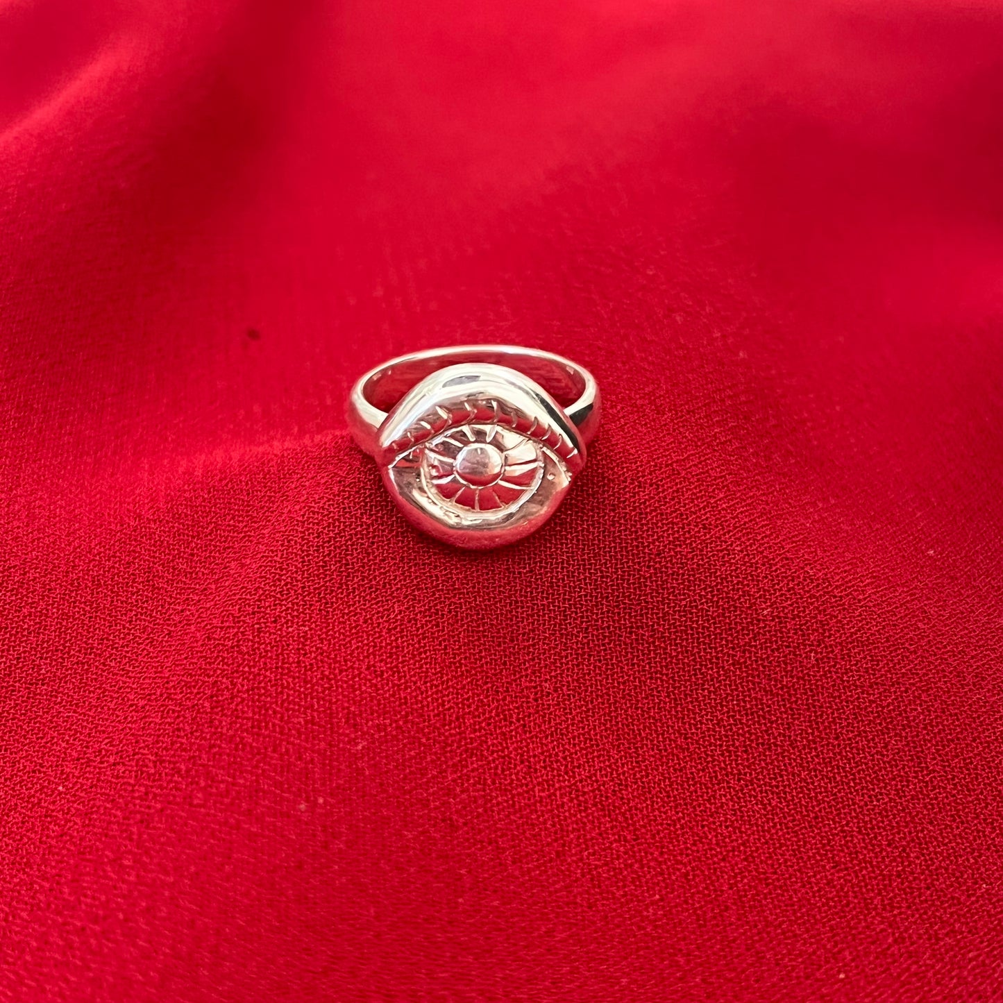 Eye Ring By Mercedes Gertz.