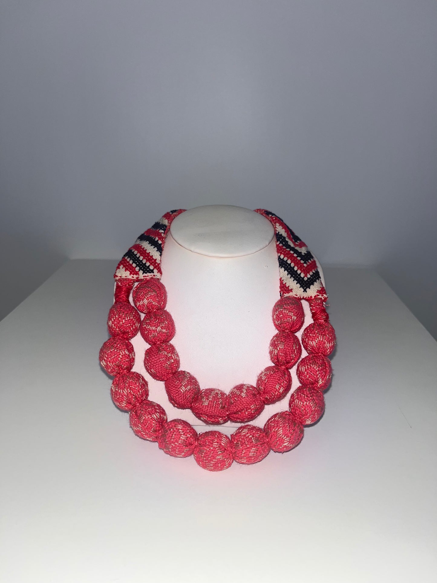 Vianney Méndez Necklace Pink Short